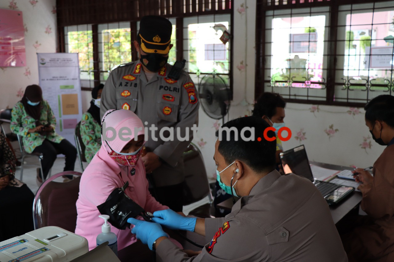 Jemput Bola, Polres Gresik Jalankan Vaksin Booster di SLB