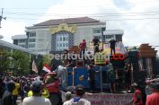 Digeruduk Petani Tambak, Begini Kata Bupati Lamongan
