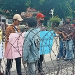 Kepung Kantor DPRD, Mahasiswa Kepulauan Raas Sumenep Demo Tolak Kehadiran HCML