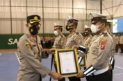 Sukses Ungkap Kasus Tabrak Lari, Enam Anggota Polres Sumenep Diganjar Penghargaan