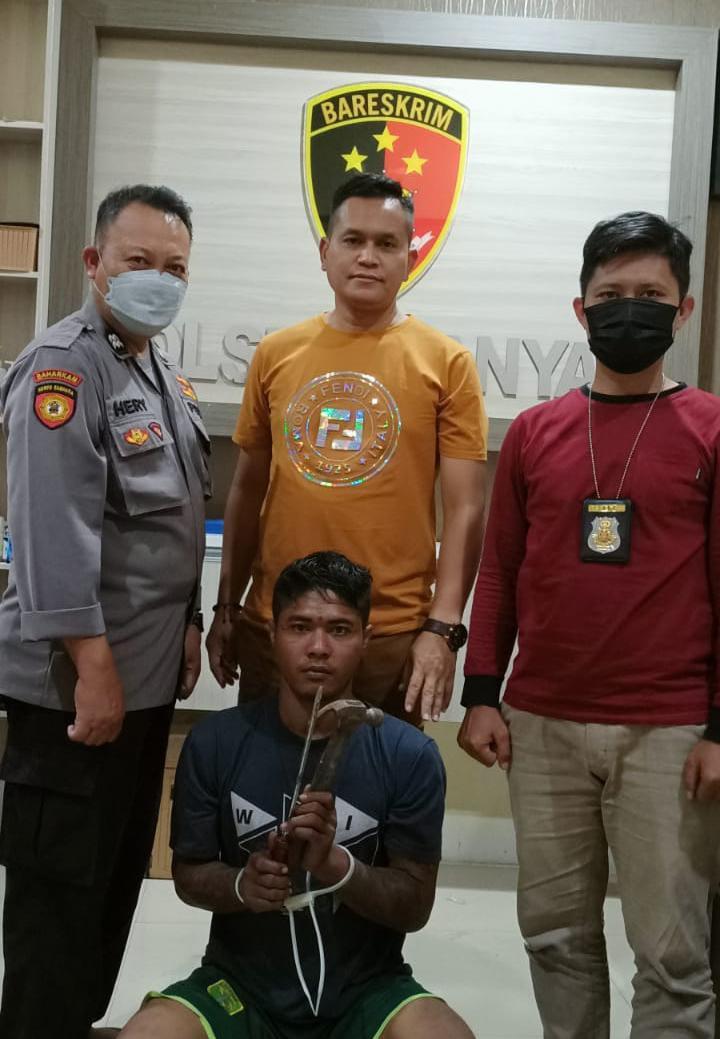 Jebol Toko, Pengangguran di Gresik Kuras Rokok Senilai Rp7 Juta