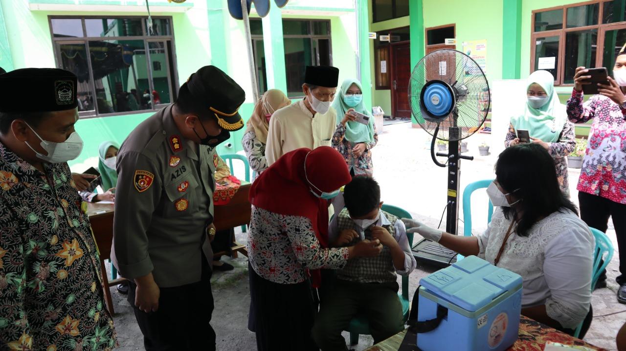 Laksanakan Arahan Kapolri,  Polres Gresik Tingkatkan Akselerasi Vaksinasi