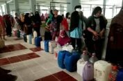 Forkopimda Bojonegoro Distribusikan Migor Curah untuk UMKM