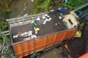 Kronologi Truk Bermuatan Pasir di Sumenep Terjun ke Jurang 10 Meter