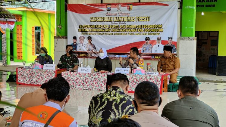Kapolres, Dandim 0813, dan Bupati Bojonegoro Hadir di Cangkrukan Presisi, Serap Aspirasi Masyarakat