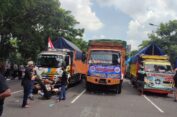 Temui Massa Aksi ODOL, Wagub Jatim: Tak Ada Penindakan bagi Sopir Truk Selama Masih Batas Wajar