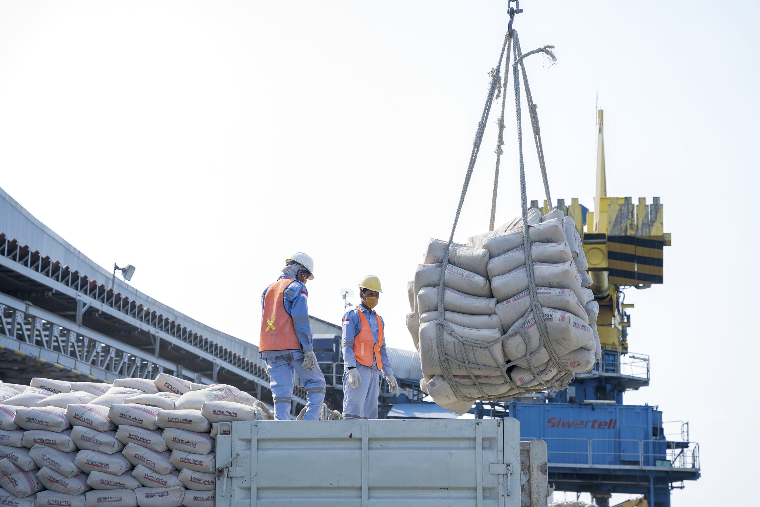 SIG Bukukan Pendapatan Rp34,96 T di Tahun 2021