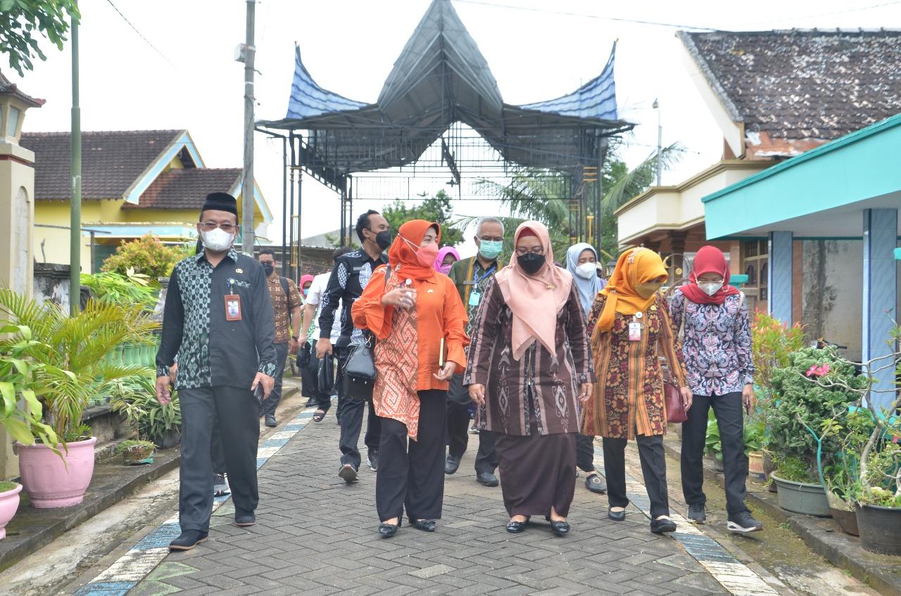 Wabup Bu Min: Desa Doudo Bisa Jadi Desa Percontohan di Gresik