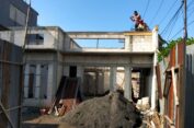 Kurang Perhatikan Keselamatan, Kuli Bangunan di Gresik Tewas Kesetrum