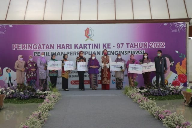 Kenang Jasa Kartini, Pemkab Bojonegoro Gelar Lomba Cipta Busana Kerja dan Pemilihan Perempuan Menginspirasi
