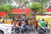 Pupuk Kepedulian dan Harap Keberkahan Ramadan, AMPG Bojonegoro Gelar Bagi-Bagi Takjil