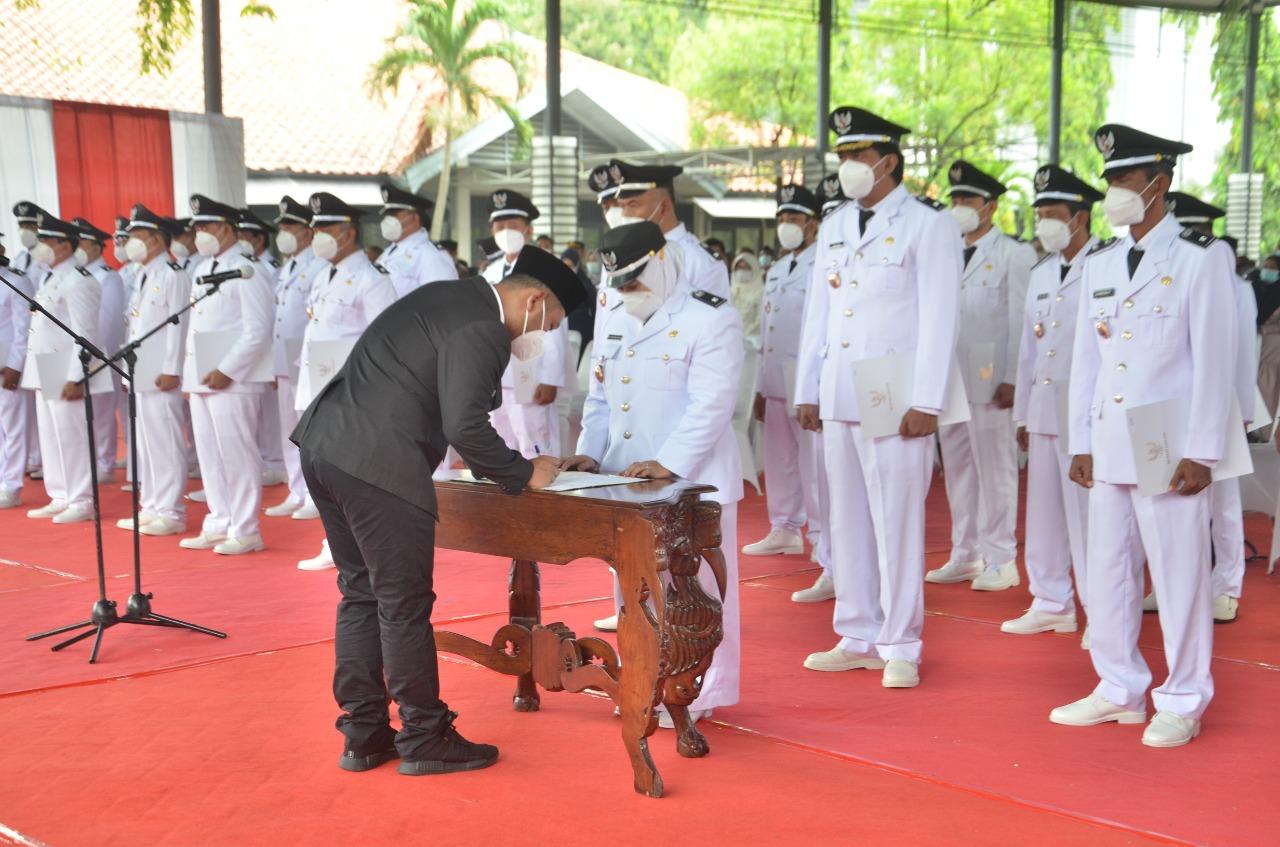 Usai Lantik 47 Kepala Desa, Ini Arahan Bupati Gresik