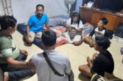 Bukan Tawuran Remaja, Permainan Perang Sarung di Gresik