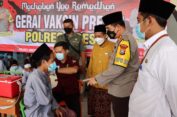 Polres Gresik Vaksinasi Booster Ratusan Santri Ponpes Al-Ibrohimi