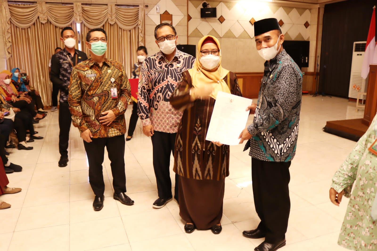 Persetujuan BKN Turun, 527 SK Kenaikan Pangkat ASN Gresik Diserahkan