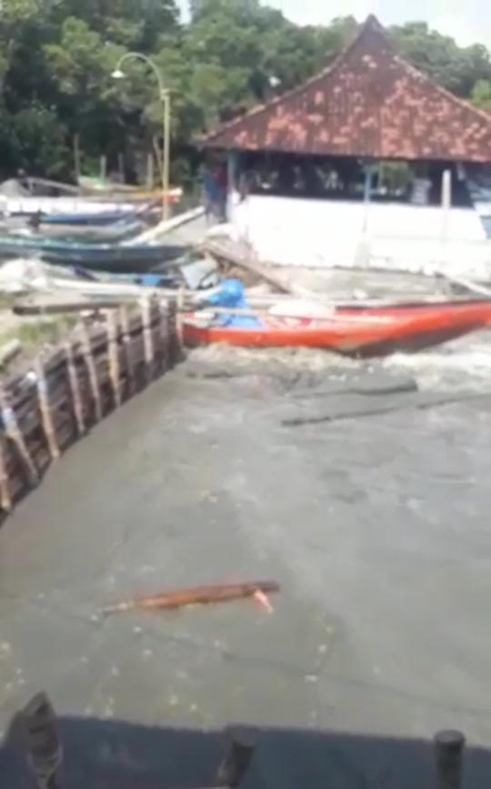 DPRD Gresik : Pemerintah Bisa Bantu Benih Ikan bagi Petambak Terdampak Banjir Rob