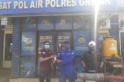 Antisipasi DBD, Lakukan Fogging Mapolres Gresik dan Polsek