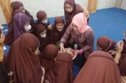 Hari Jamu Nasional, Siswa SD di Gresik Dikenalkan Jamu dan Tanaman Herbal