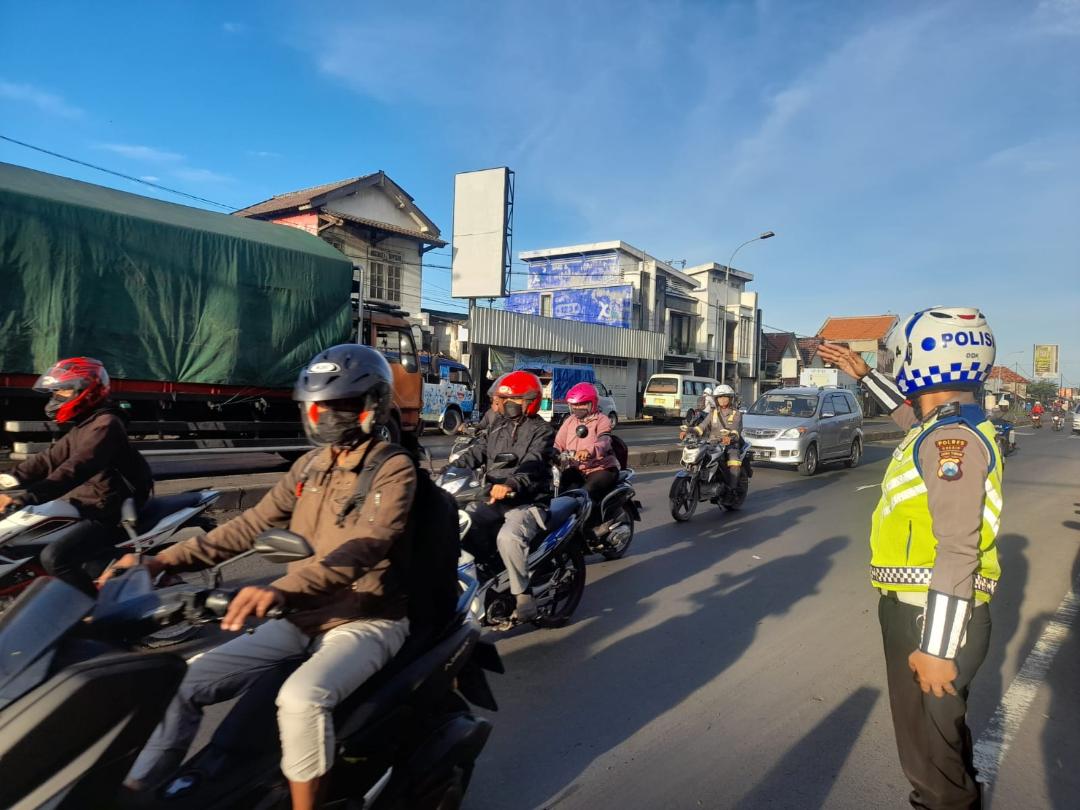 Arus Lalin di Gresik Padat, Tapi Lancar