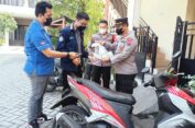 Ditinggal Mudik Motor Hilang di Kosan, Polsek Manyar Temukan dan Serahkan ke Pemilik