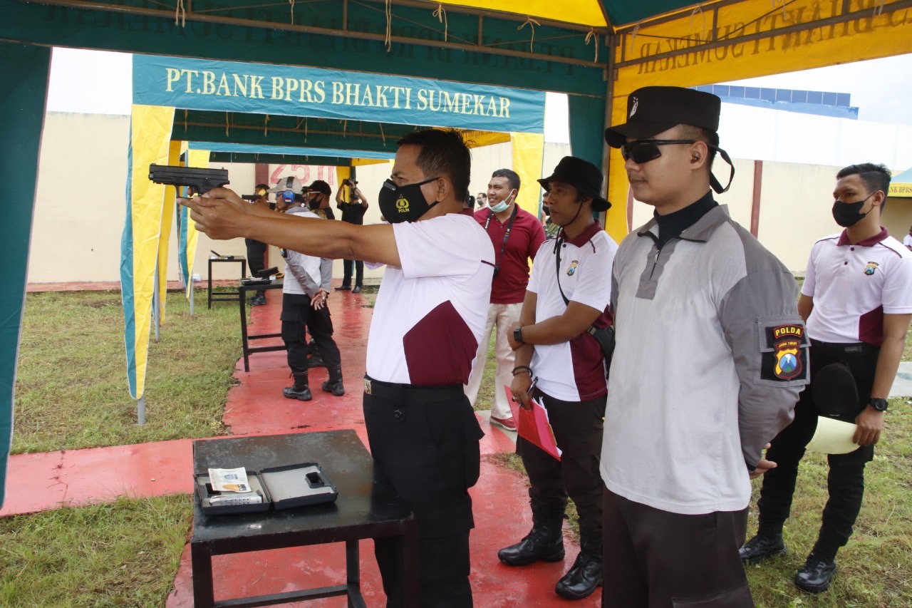 HUT Ke-76 Bhayangkara, Polres Sumenep Gelar Lomba Menembak