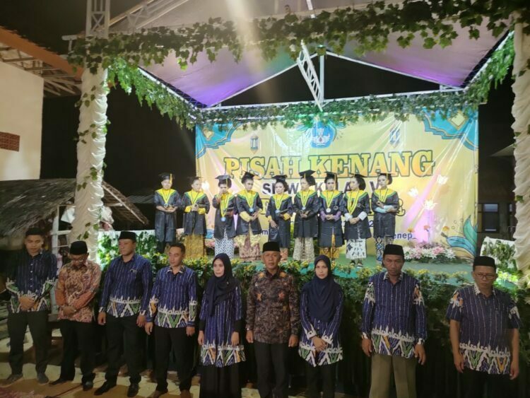 Gelar Pisah Kenang, Plt. Kepala Sekolah SDN Somber Sumenep Pesan Ini