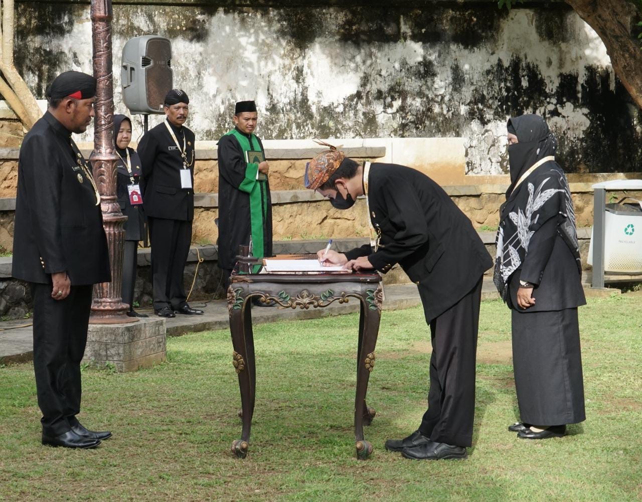 Penyegaran, Bupati Sumenep Lantik 90  Pejabat