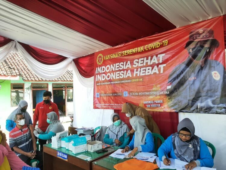 Warga Karangdinoyo Antusias Sambut Vaksinasi yang Digelar Binda Jatim Wilayah Bojonegoro