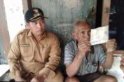 Uang Pensiun Tak Cair, Jadi Pemulung untuk Menyambung Hidup