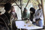 Pengrajin Batik Terkendala Produksi dan Pemasaran, Kartar Panceng Inisiasi Klinik UMKM dan Pelatihan Batik Tulis