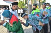 Bupati Lepas Wabup Bu Min Bersama 447 Jemaah Calon Haji ke Tanah Suci