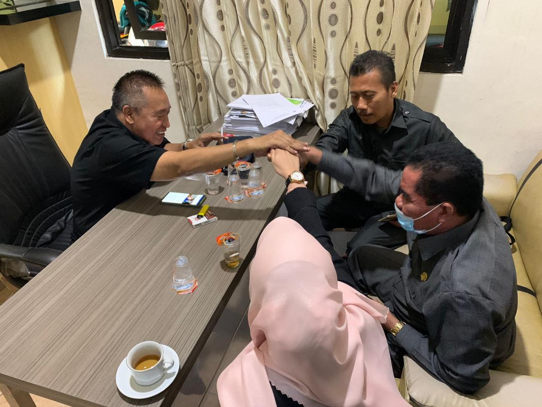 Muncul Poros Tengah, Mengklaim Penyelamat Partai Demokrat Gresik