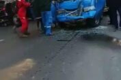 Diserempet Truk Disel, MPU Seruduk Trailer di Gresik