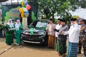 Ufiq Zuroida Serahkan Bantuan Mobil Operasional NU Wringinanom