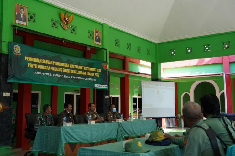 Jelang Pilkades Serentak, Satpol PP Bojonegoro Gelar Pembinaan Satlinmas