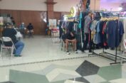 Kaum Milenial di Gresik Gandrung Beli Pakaian Second