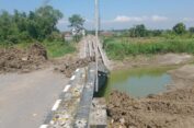 Progress Proyek Pembangunan Jembatan Kacangan di Gresik masih 5 Persen