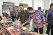 Bupati Gus Yani Tunjukkan Produk UMKM Gresik ke KBRI Tokyo dan Pengusaha Jepang