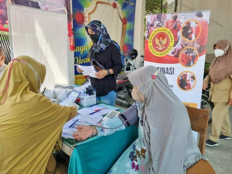 Binda Jatim dan Dinkes Bojonegoro Terus Genjot Vaksinasi Covid-19