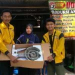 Bantu UMKM Desa Pilangsari, Kelompok 15 KKN-T Unigoro Berikan Pendampingan dan Alat Produksi