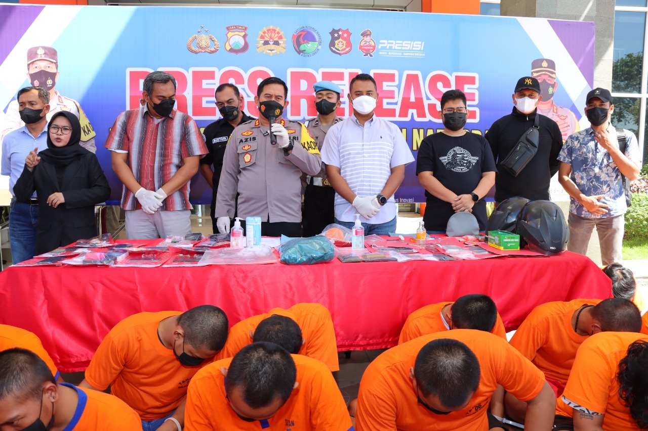 Sebulan, Polres Gresik Ringkus 35 Tersangka Kasus Narkotika dan Judi Online