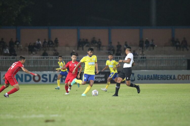 Bermain 10 Pemain, Gresik United Sukses Curi 1 Poin di Kandang PSCS Cilacap