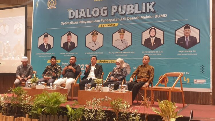 Hadiri Dialog Publik, Gus Yani Optimistis Sampaikan PAD Gresik Akan Salip Surabaya dan Sidoarjo