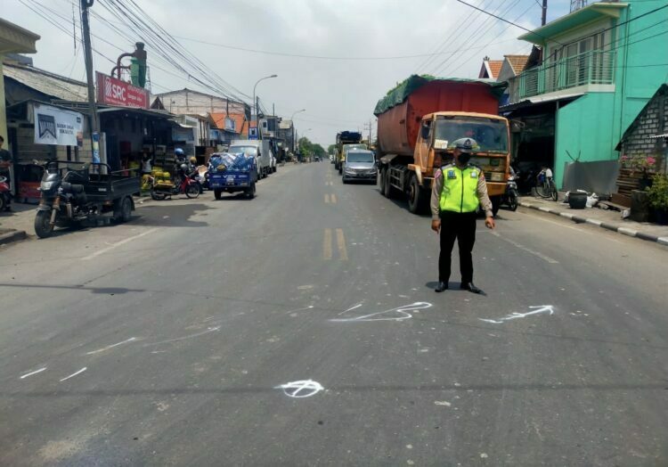 Truk Tabrak Mobil dan Lindas Sepeda Motor di Gresik, Satu Orang Luka