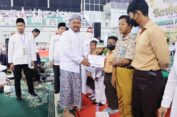 Peringati Maulid Nabi Bareng Ribuan Guru, Gus Yani Serahkan Bantuan