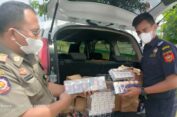 Pemilik Toko Sempat Mengelak, Satpol PP Gresik Sita 17.200 Batang Rokok Ilegal