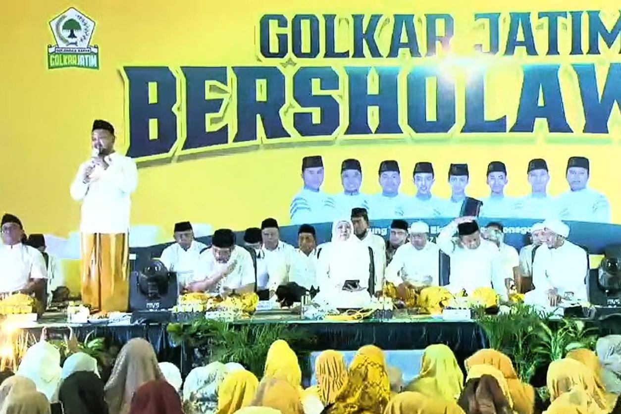 Warkop dan Penjual Pentol Laris, Bupati Gresik Sebut Golkar Jatim Bersholawat Punya Multiplier Effect Ekonomi