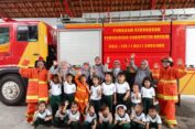 Damkarla Gresik Edukasi Siswa TK Seluk Beluk Pemadam Kebakaran