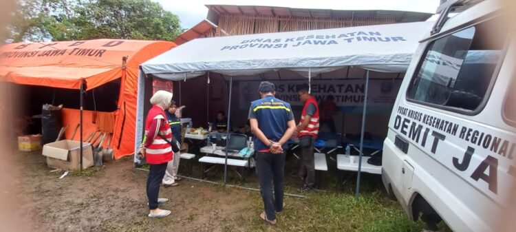 Layani Kebutuhan Medis Korban Gempa Cianjur, Gubernur Khofifah Kerahkan Tim