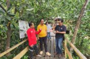 Hari Pertama Menjabat, Ghozali Blusukan ke Kawasan Mangrove Kali Lamong Comdev Petrokimia Gresik